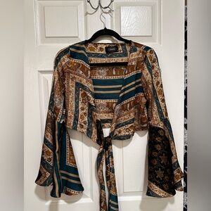 Cider Satin Front Tie Cropped Paisley Printed Bell Sleeved Blouse XS